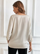 Blusa Minimalista Manga 3/4 com Decote em V -  Essenza