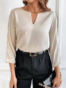 Blusa Minimalista Manga 3/4 com Decote em V -  Essenza