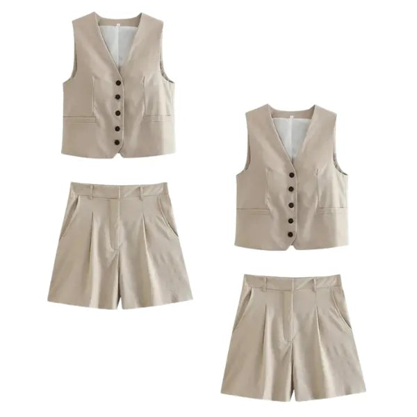 Conjunto Feminino em Alfaiataria Chic - Colete e Shorts no Linho