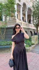 Vestido Longo Elegante com Cintura Plissada - Essenza