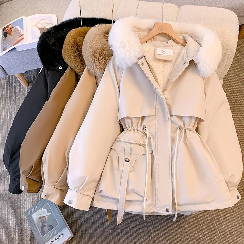 Jaqueta Feminina de Inverno com Capuz de Pelo Elegante - Essenza
