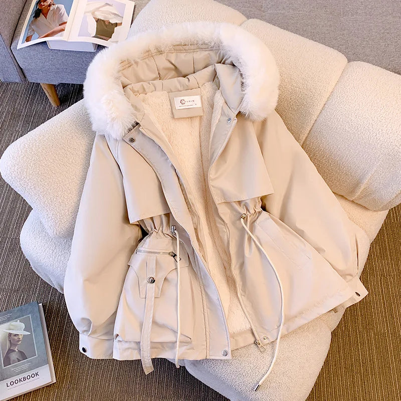 Jaqueta Feminina de Inverno com Capuz de Pelo Elegante - Essenza