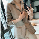 Casaco Feminino Elegante com Bolsos –  Essenza