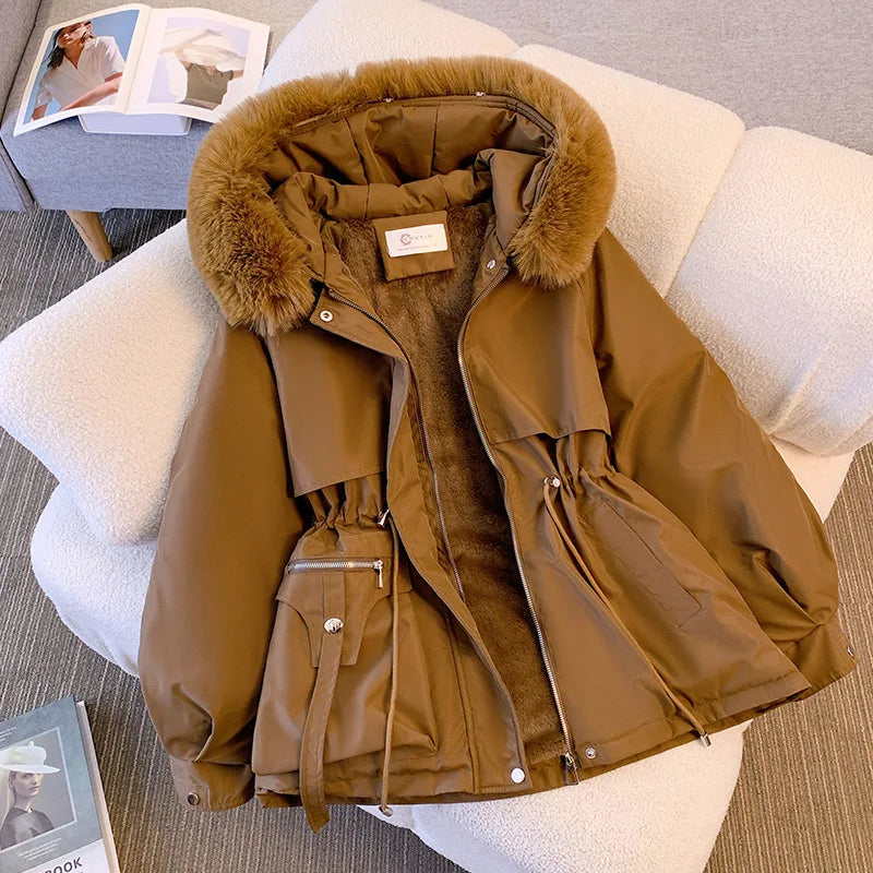 Jaqueta Feminina de Inverno com Capuz de Pelo Elegante - Essenza