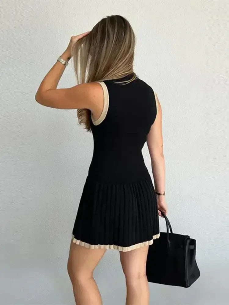 Vestido Curto Modern Gola Alta - Essenza