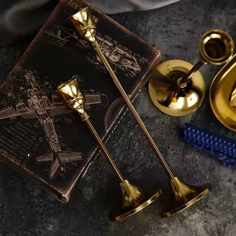 Candelabro Retrô de Metal para Velas e Decoração Clássica Offertaza