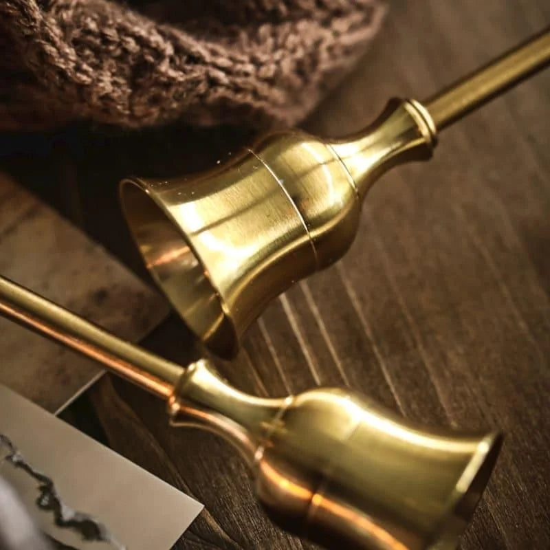 Candelabro Retrô de Metal para Velas e Decoração Clássica Offertaza