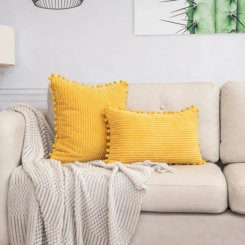 Capa de Almofada Listrada em Veludo Cotelê para Decoração Offertaza