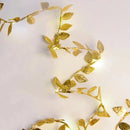 Cordão de Luzes LED Decorativo com Folhas Douradas Offertaza