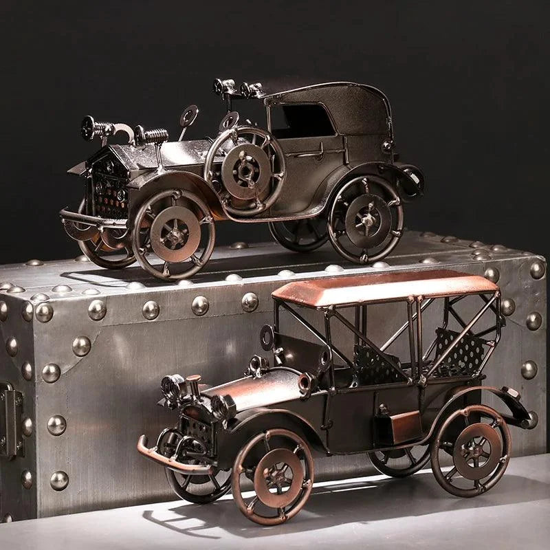 Miniatura de Carro Antigo em Metal para Decoração Retrô Offertaza