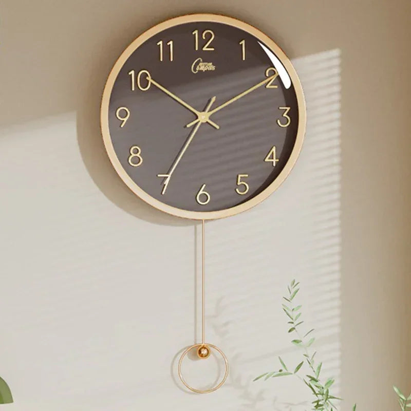 Relógio de Parede em Madeira Circular com Pêndulo para Sala Offertaza
