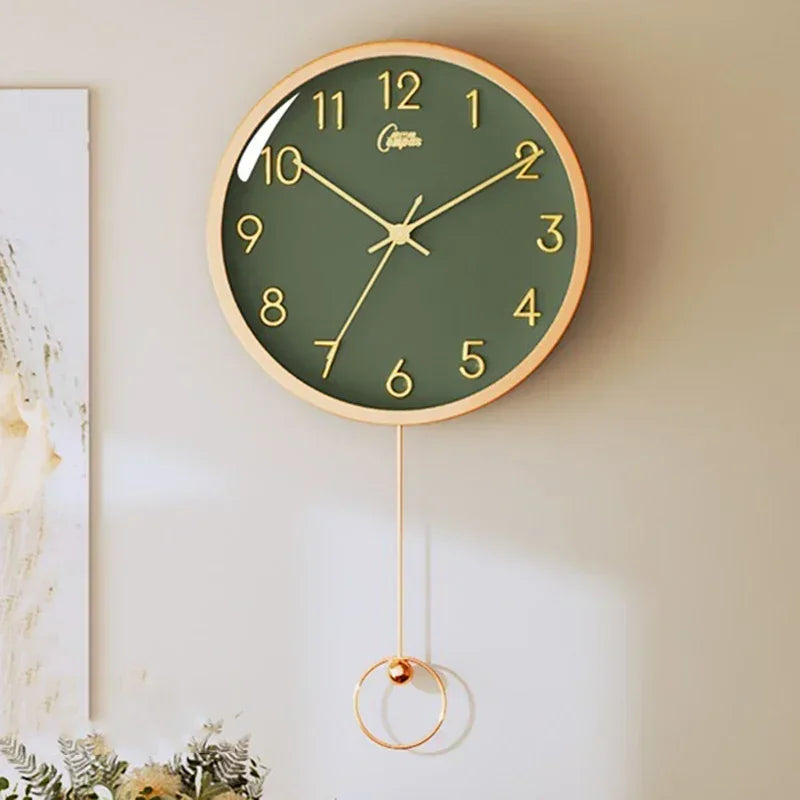 Relógio de Parede em Madeira Circular com Pêndulo para Sala Offertaza