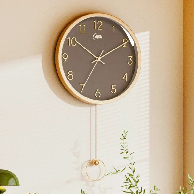 Relógio de Parede em Madeira Circular com Pêndulo para Sala Offertaza