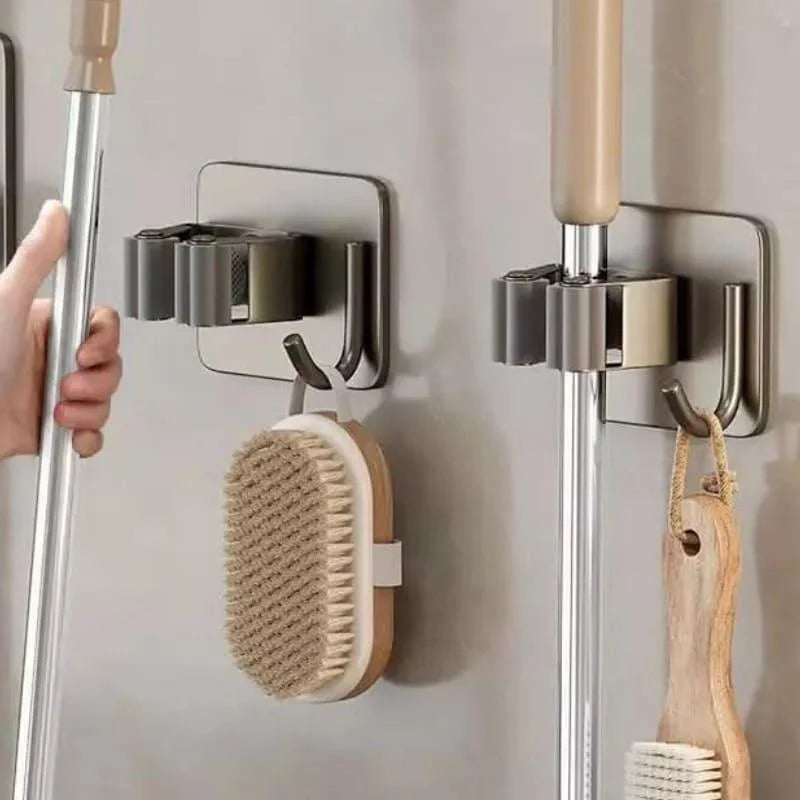 Suporte de Vassoura Adesivo de Parede em Aço Inox com Gancho Offertaza